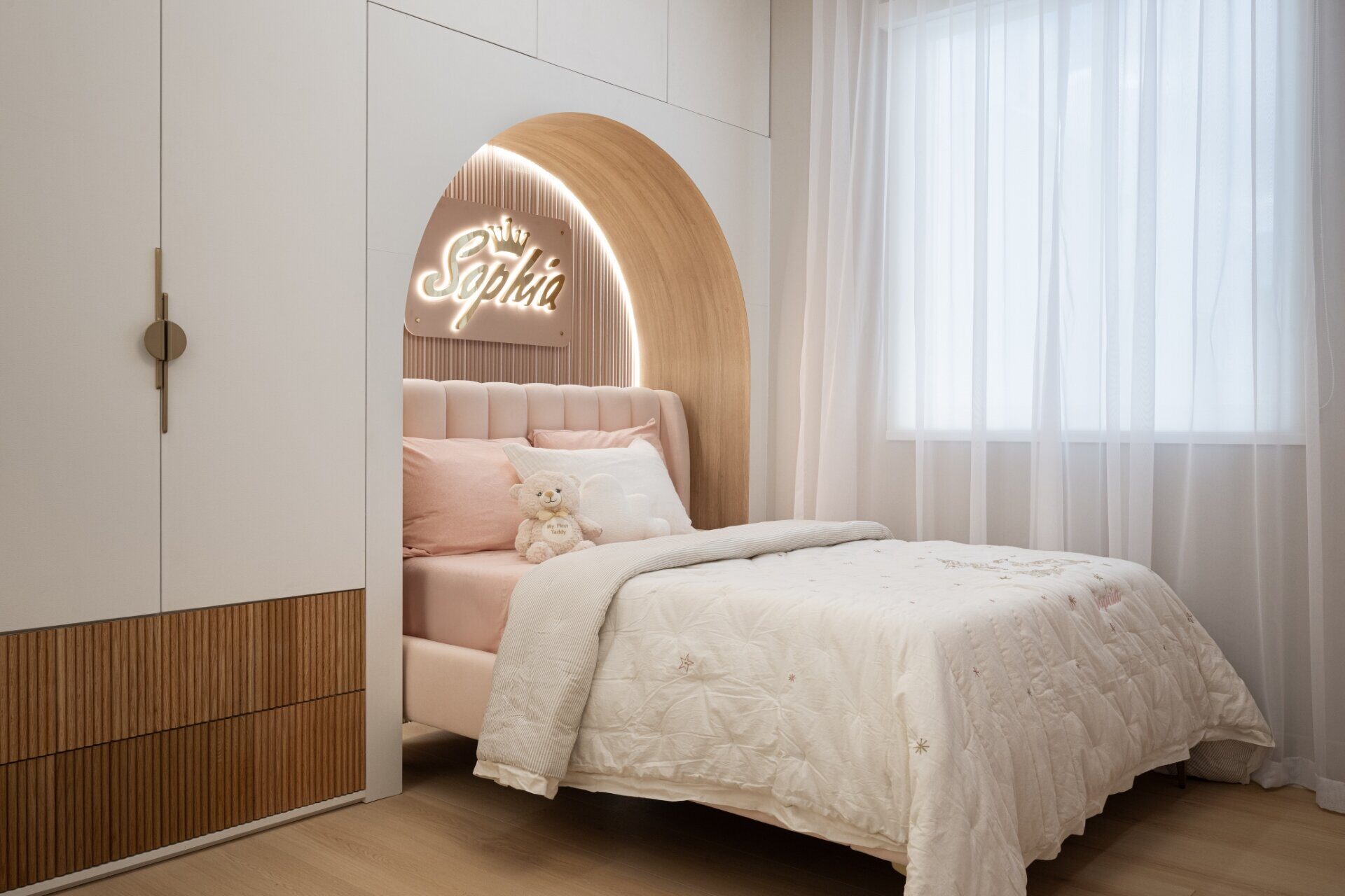 Doral girl’s room