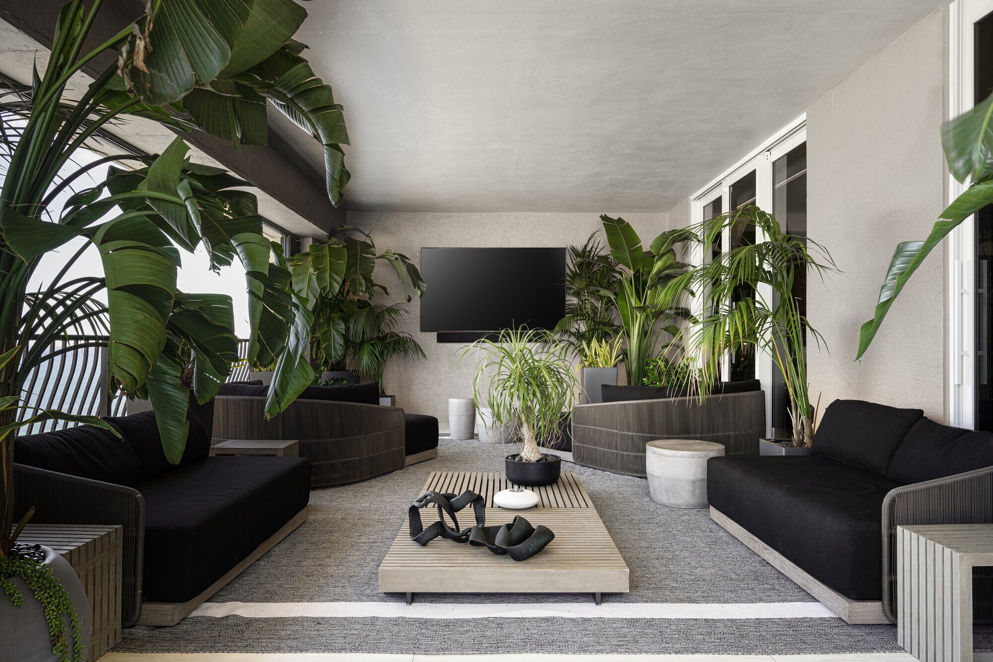 Las Olas balcony